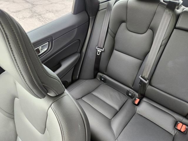 Certified 2025 Volvo XC60 B5 Plus AWD/4WD image 15