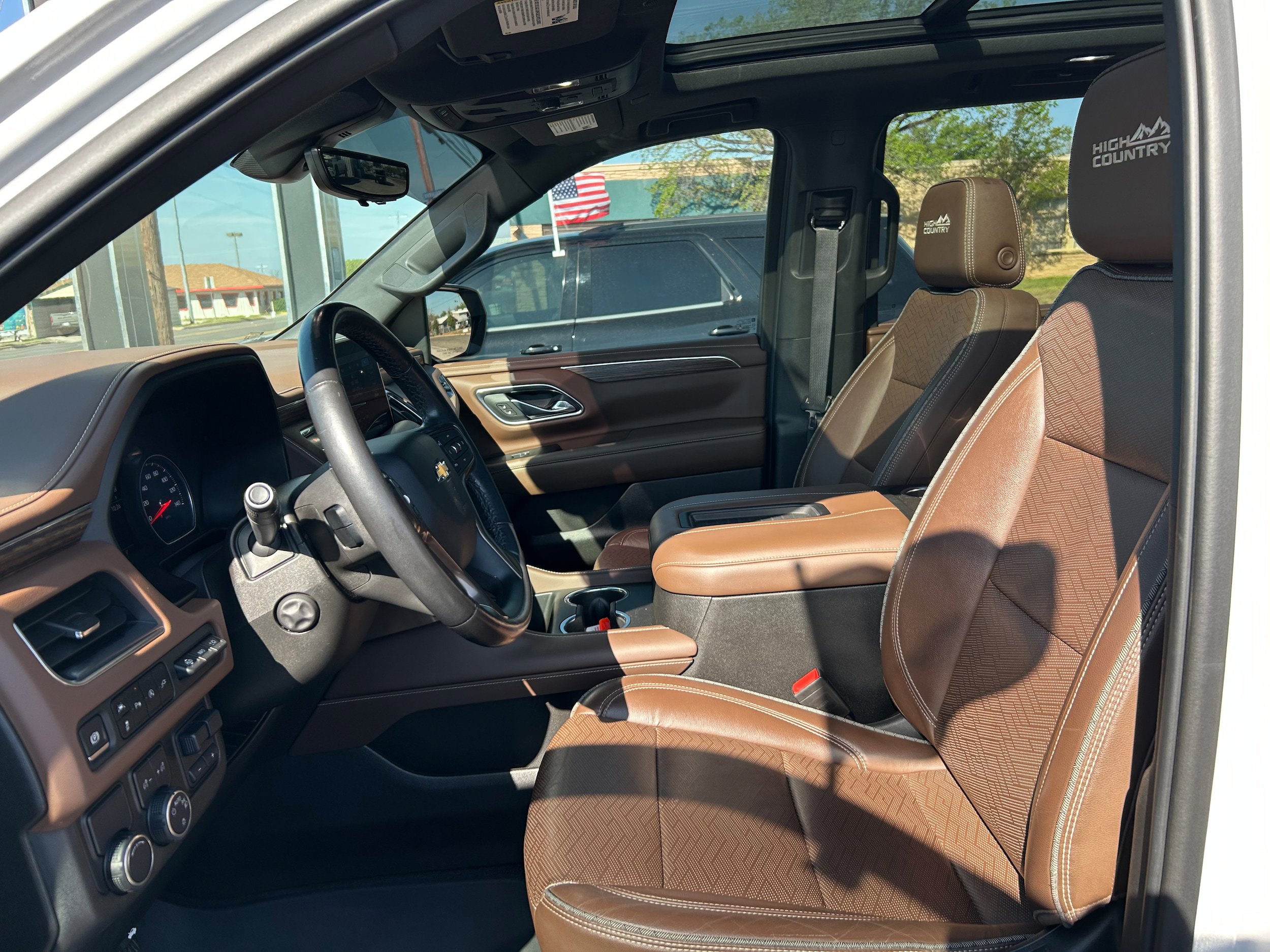 Used 2021 Chevrolet Tahoe High Country w/ Premium Package image 17