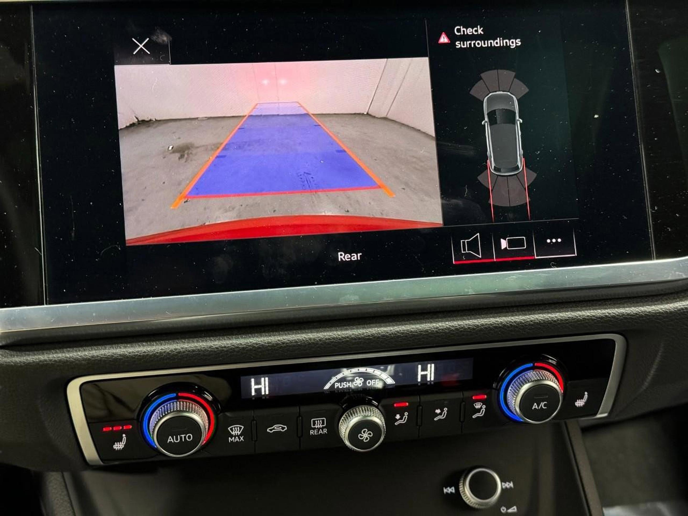 Certified 2022 Audi Q3 2.0T Premium w/ Convenience Package image 31