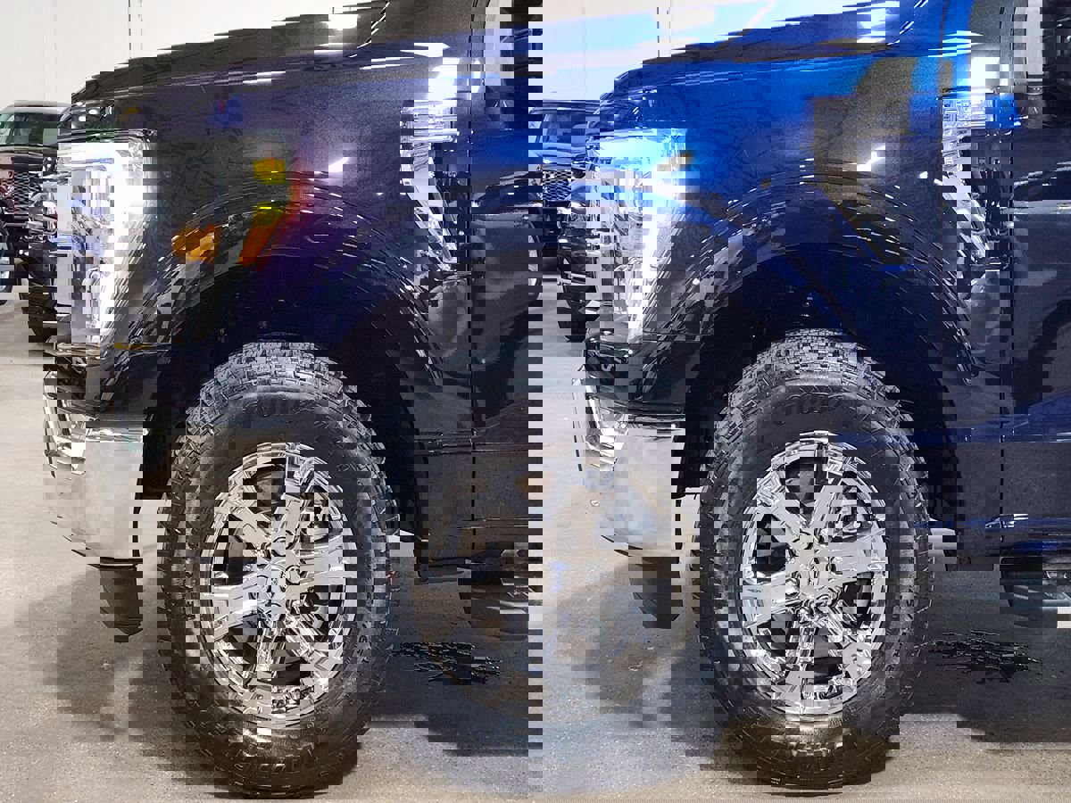 Used 2023 Ford F150 Lariat w/ Trailer Tow Package image 5