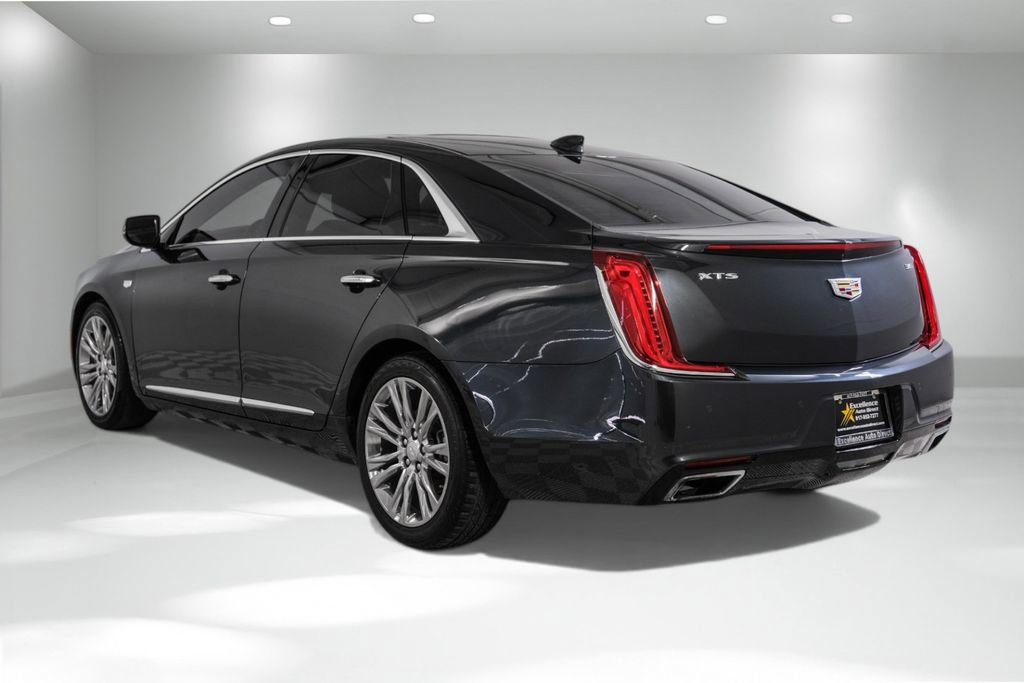 Used 2019 Cadillac XTS Luxury image 11