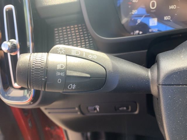 Used 2019 Volvo XC40 T5 R-Design image 27