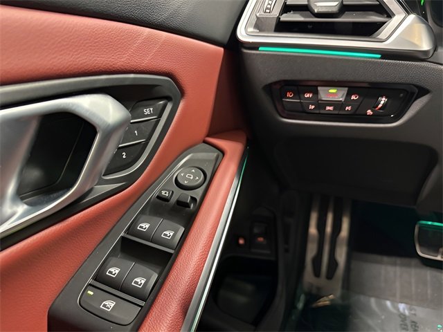 Used 2022 BMW 330e xDrive image 16