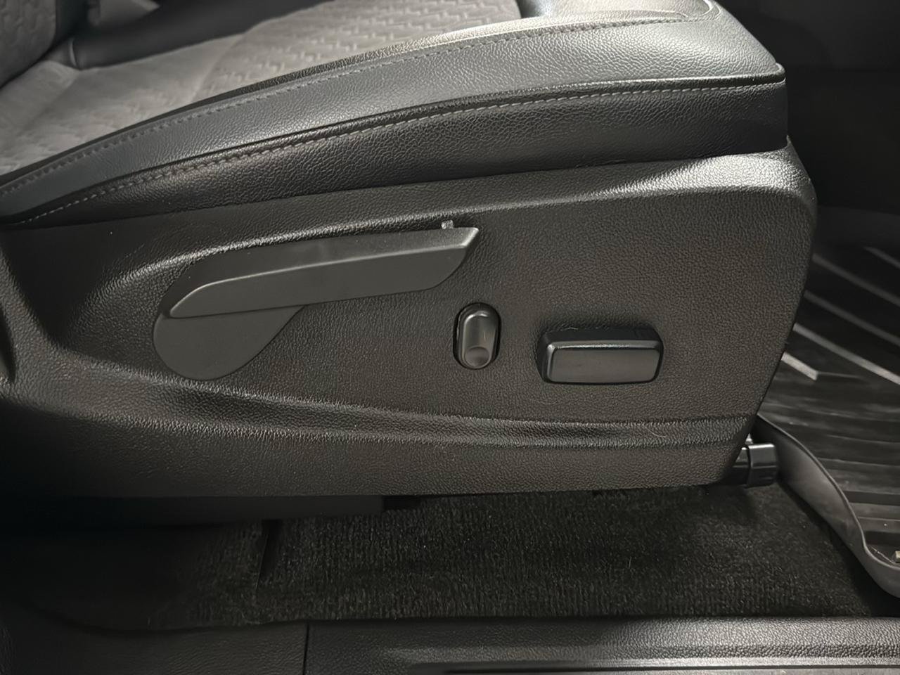 Used 2017 Chevrolet Colorado Z71 AWD/4WD image 51