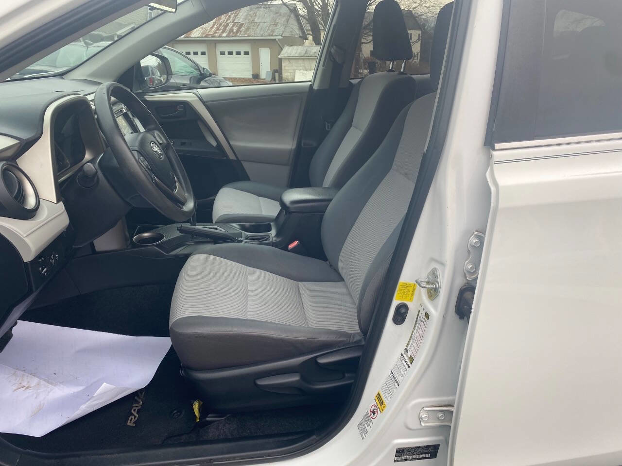 Used 2013 Toyota RAV4 LE image 12