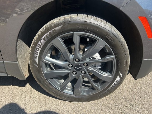 Used 2022 Chevrolet Equinox RS w/ Infotainment Package image 4