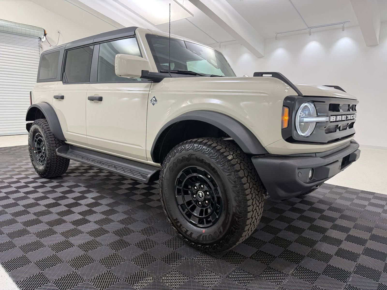 New 2026 Ford Bronco Outer Banks