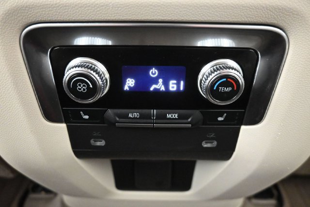 Used 2021 GMC Yukon XL Denali AWD/4WD image 22