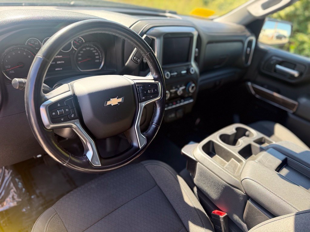 Used 2021 Chevrolet Silverado 1500 LT AWD/4WD image 18