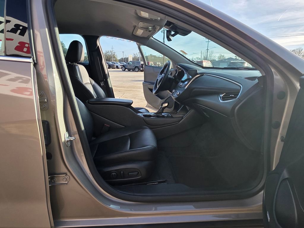 Used 2024 Chevrolet Malibu LT image 13