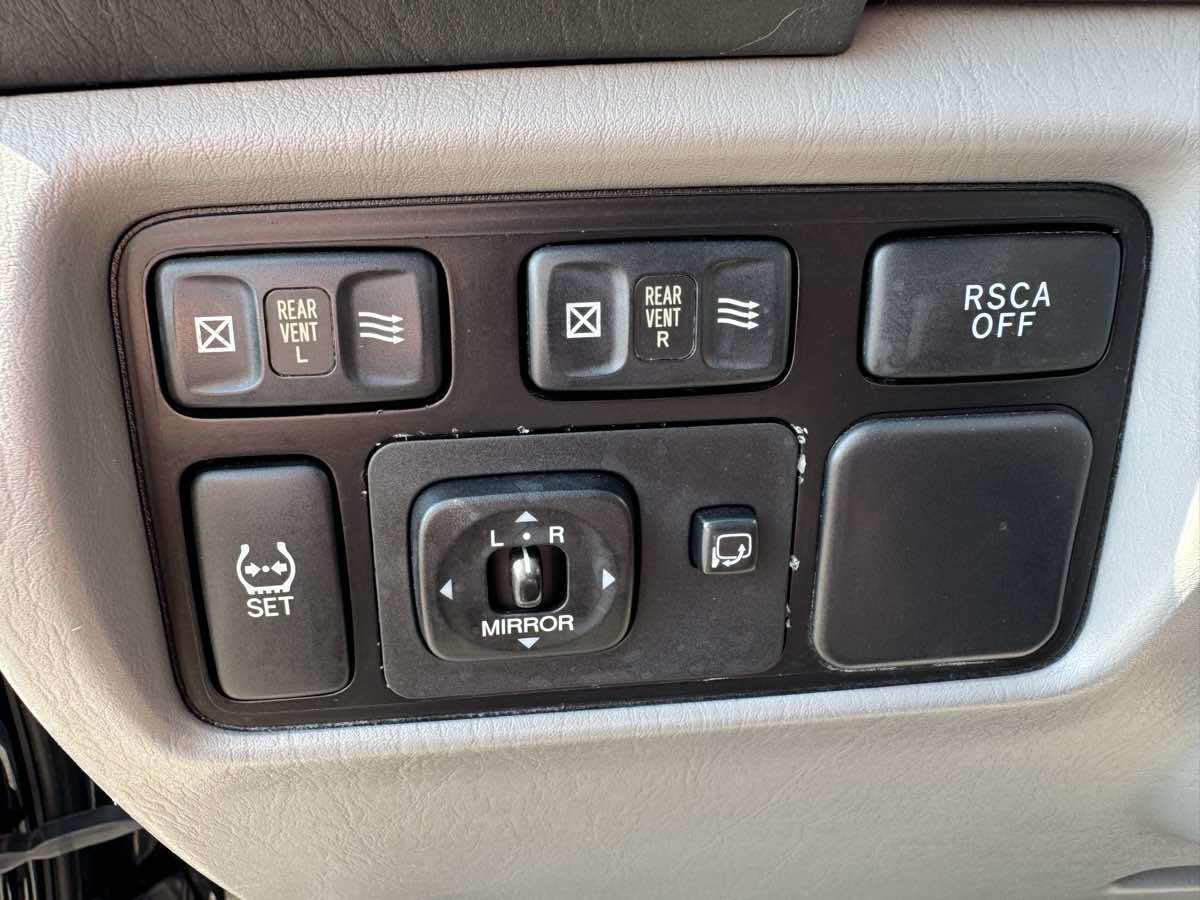 Used 2007 Lexus LX 470 4WD image 17