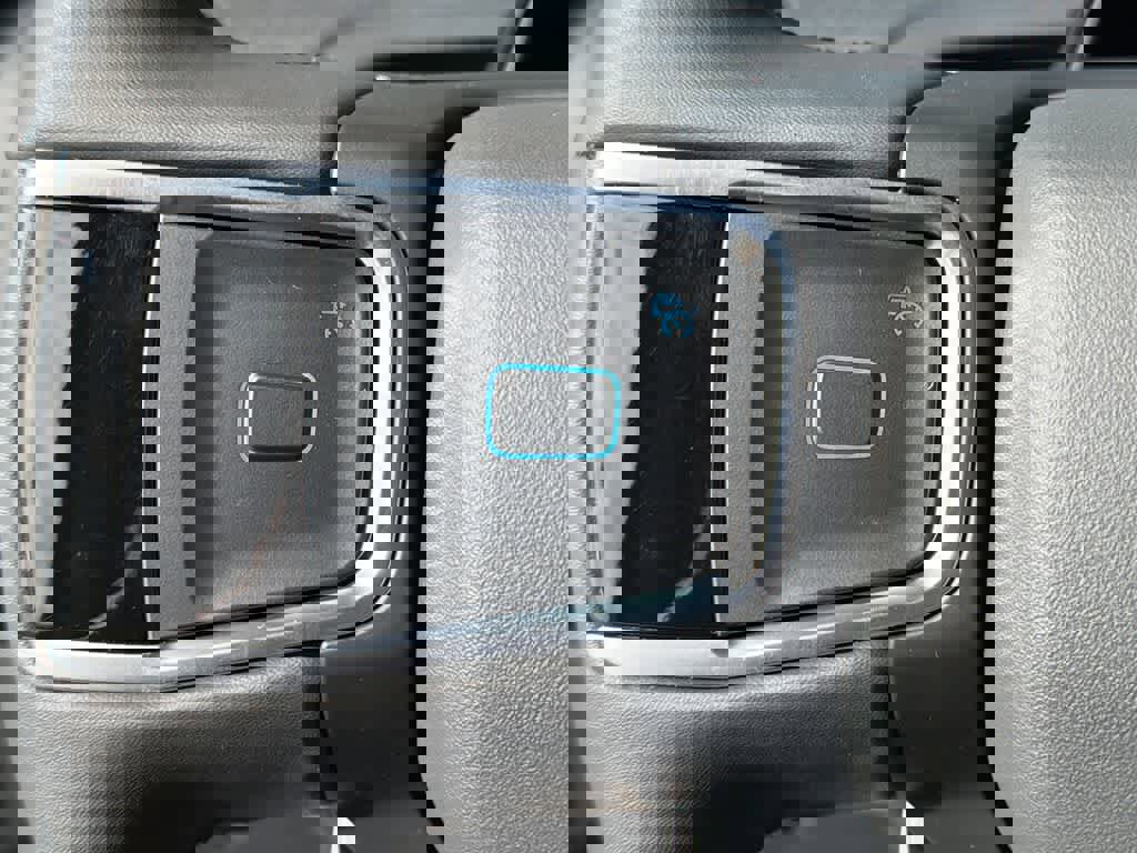 New 2026 Ford Expedition Active image 24