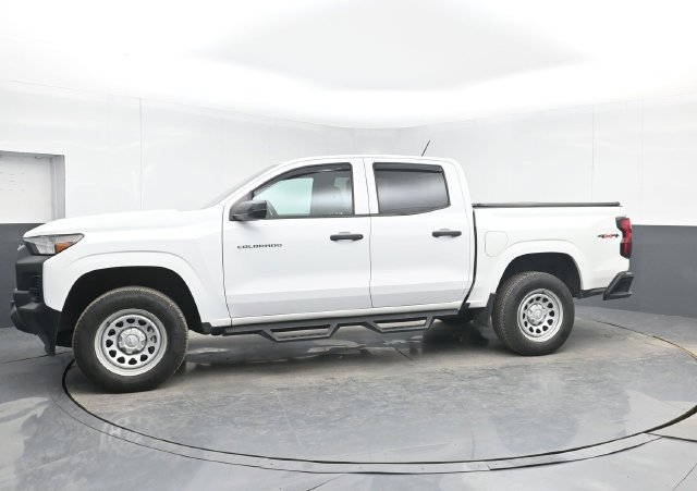 Used 2024 Chevrolet Colorado W/T w/ WT Convenience Package AWD/4WD image 11