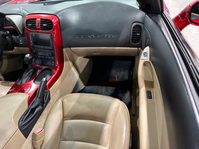 Used 2005 Chevrolet Corvette Coupe w/ Preferred Equipment Group RWD image 11