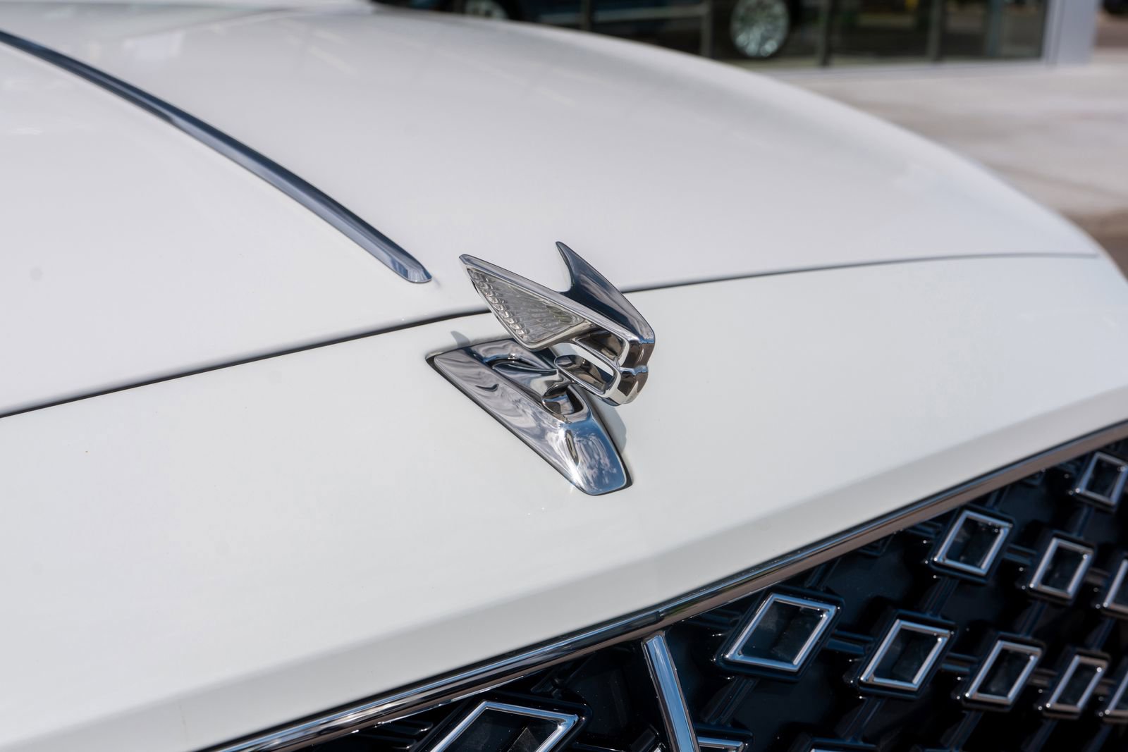 Certified 2025 Bentley Flying Spur Plug-In Hybrid image 3