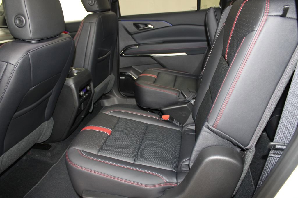 New 2026 Chevrolet Traverse RS w/ LPO, Floor Liner Package image 17