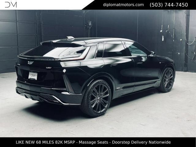 Used 2026 Cadillac Lyriq V AWD/4WD image 7