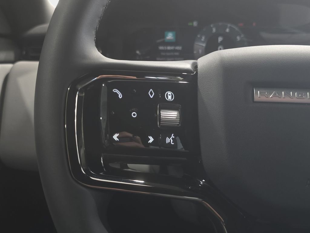 Used 2026 Land Rover Range Rover Evoque S image 17