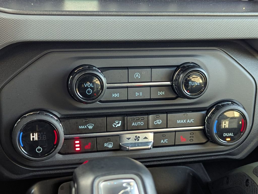 Used 2024 Ford Bronco Everglades image 19