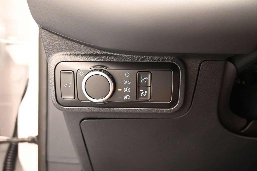 New 2026 Ford Explorer Active RWD image 13