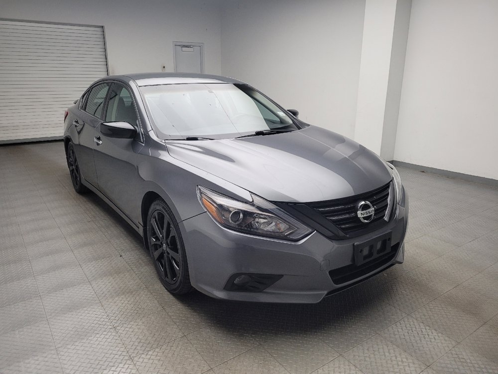 Used 2018 Nissan Altima 2.5 SR w/ SR Midnight Edition FWD image 13