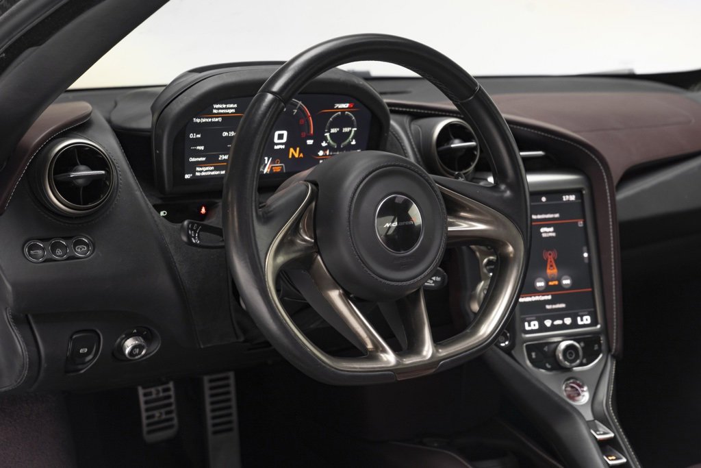 Used 2018 McLaren 720S Performance image 23