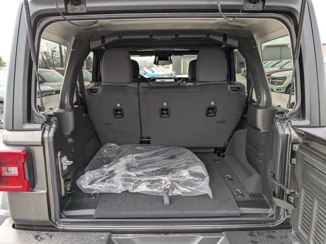 New 2026 Jeep Wrangler Unlimited Rubicon image 13
