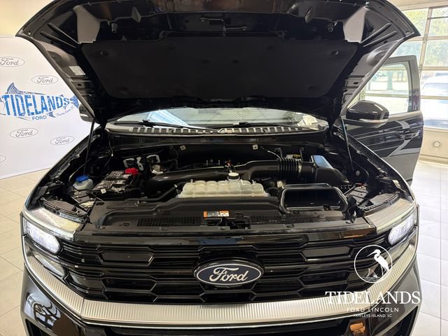 Certified 2025 Ford Expedition Platinum AWD/4WD image 28