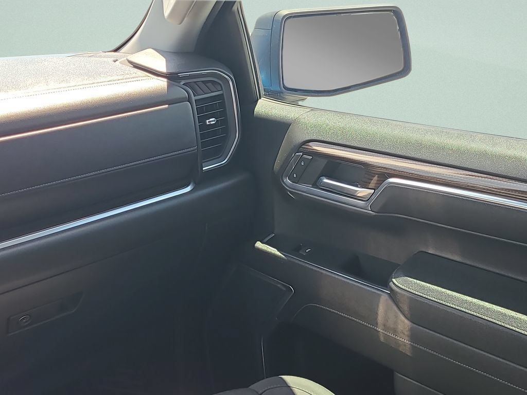 Used 2023 Chevrolet Silverado 1500 RST RWD image 13