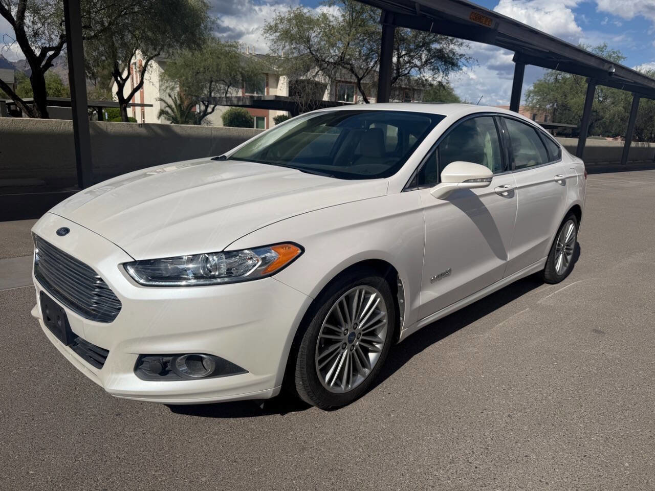 Used 2013 Ford Fusion SE image 1