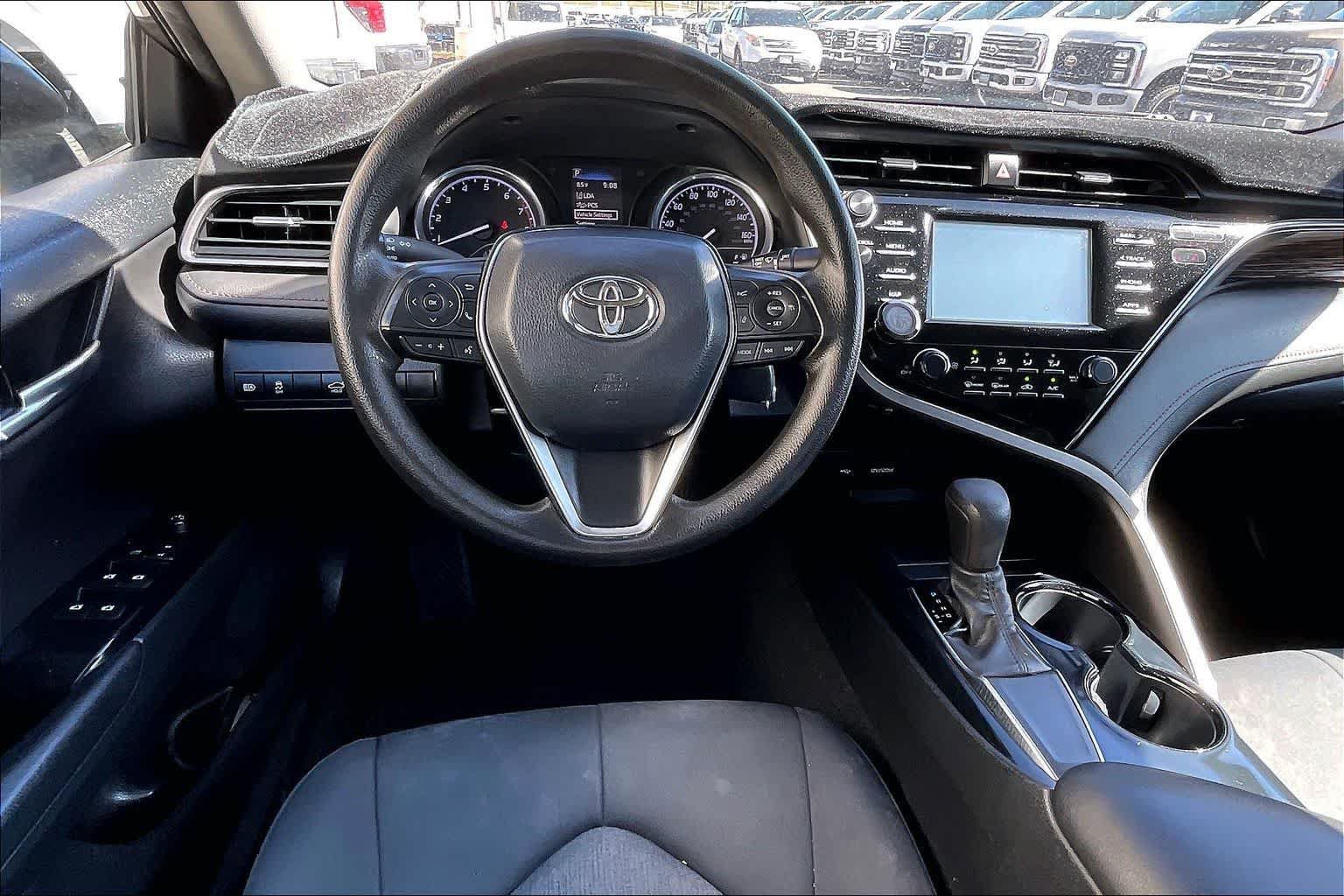 Used 2020 Toyota Camry LE FWD image 14