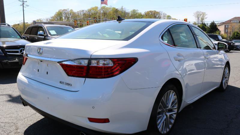 Used 2015 Lexus ES 350 w/ Ultra Luxury Package FWD image 8