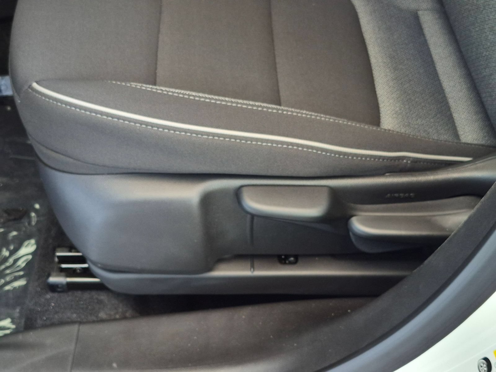 Used 2025 Chevrolet TrailBlazer LS w/ LS Convenience Package FWD image 22