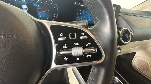 Used 2021 Mercedes-Benz GLA 250 4MATIC image 19