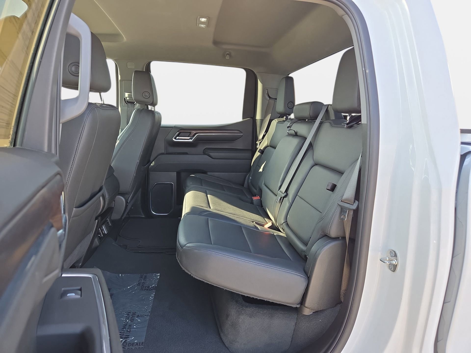 Used 2024 GMC Sierra 1500 SLT AWD/4WD image 17