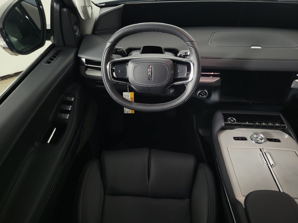 New 2027 Lincoln Navigator L Reserve RWD image 11