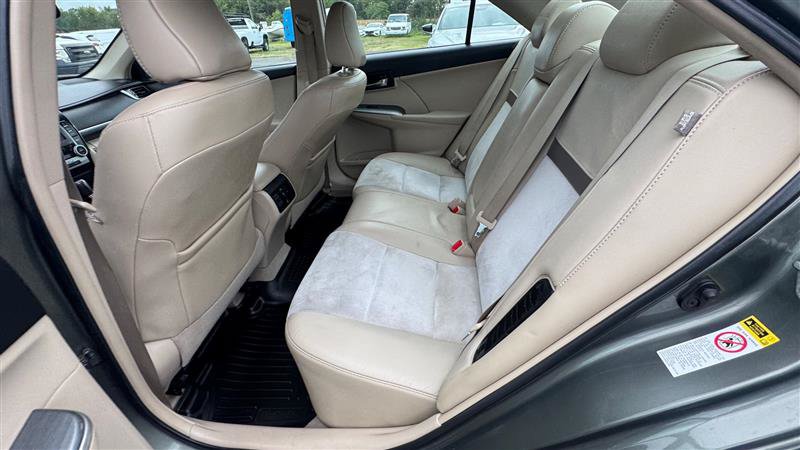 Used 2012 Toyota Camry XLE w/ Leather Pkg FWD image 40