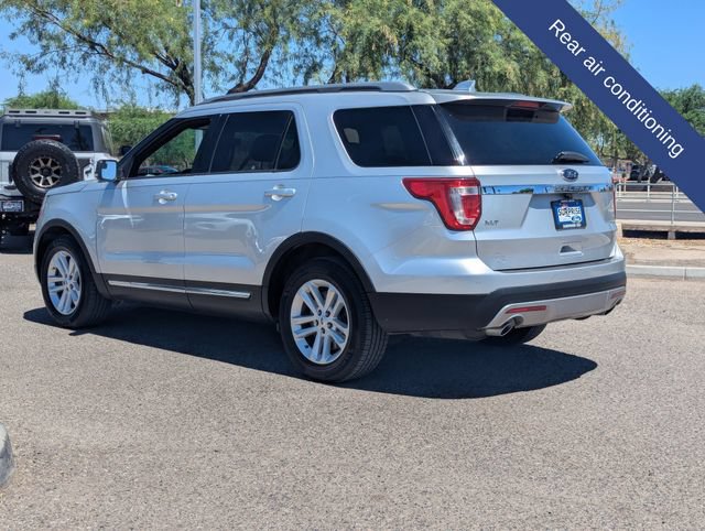 Used 2016 Ford Explorer XLT FWD image 4