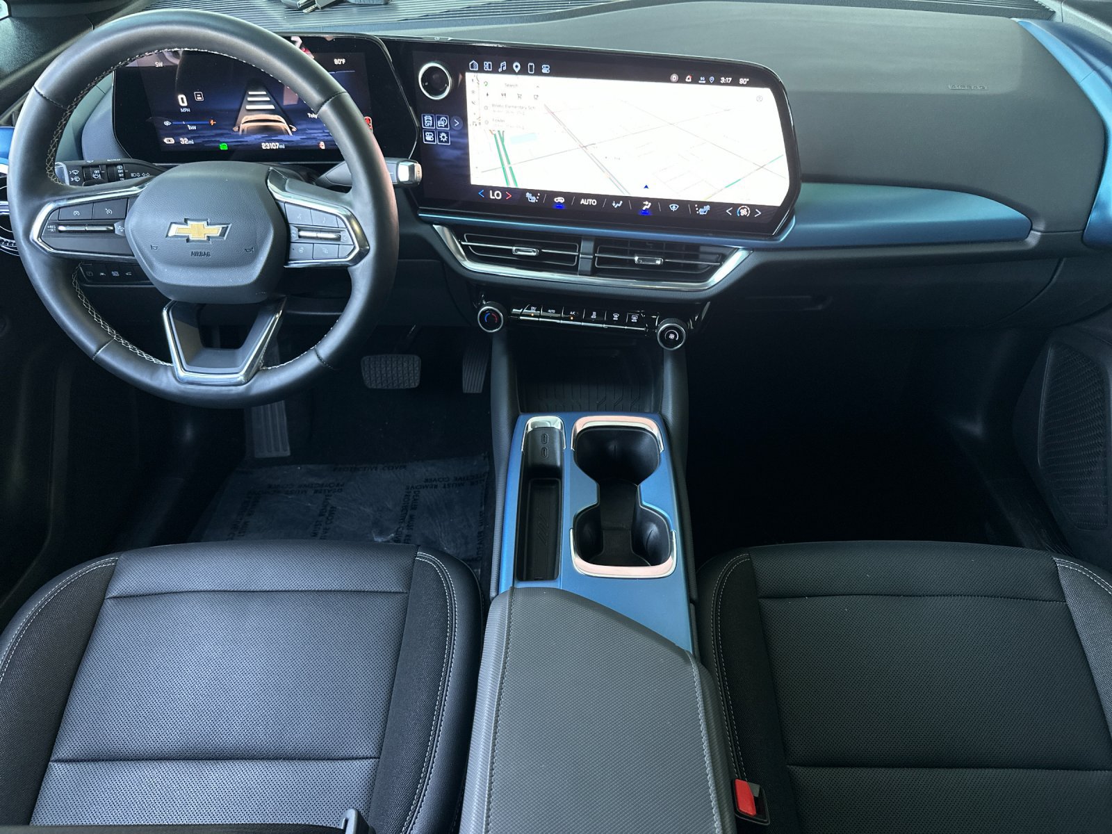 Used 2024 Chevrolet Equinox EV LT FWD image 13