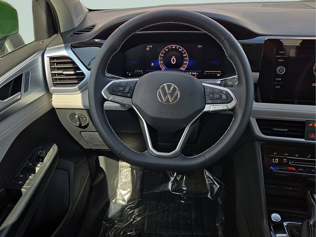 New 2026 Volkswagen Taos SE FWD image 14