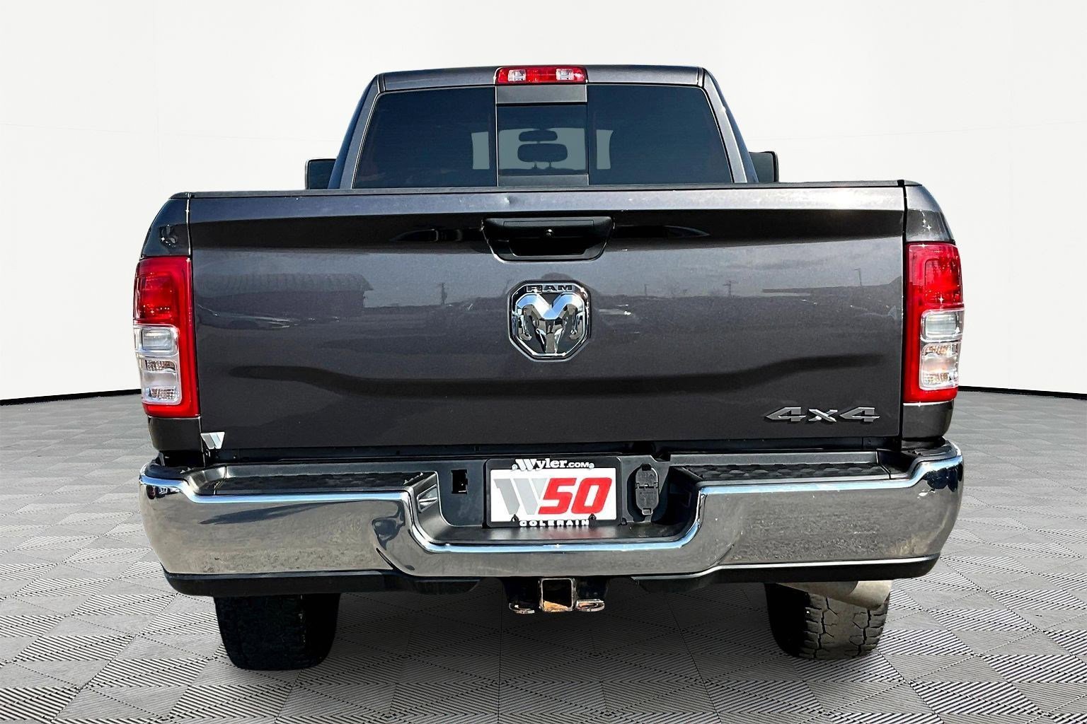 Used 2024 RAM 2500 Tradesman w/ Chrome Appearance Group image 5