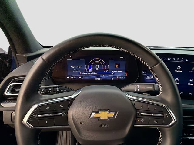 Used 2025 Chevrolet Traverse LT image 11