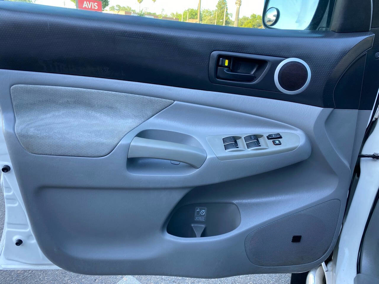 Used 2010 Toyota Tacoma 4x4 Double Cab image 10