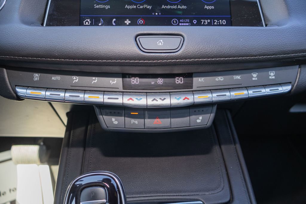 Used 2023 Cadillac XT4 Luxury w/ Cold Weather Package image 21