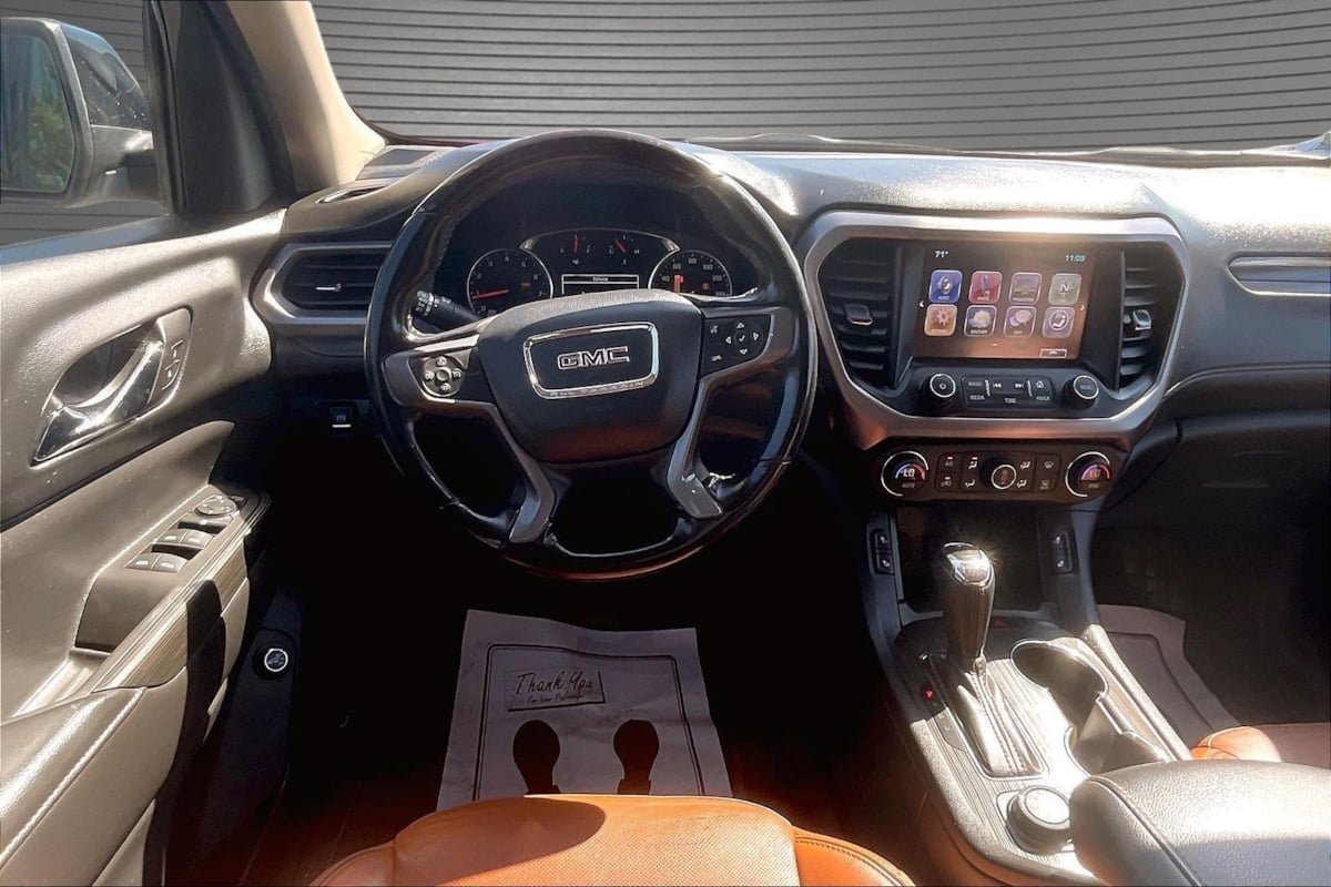 Used 2018 GMC Acadia SLT AWD/4WD image 8
