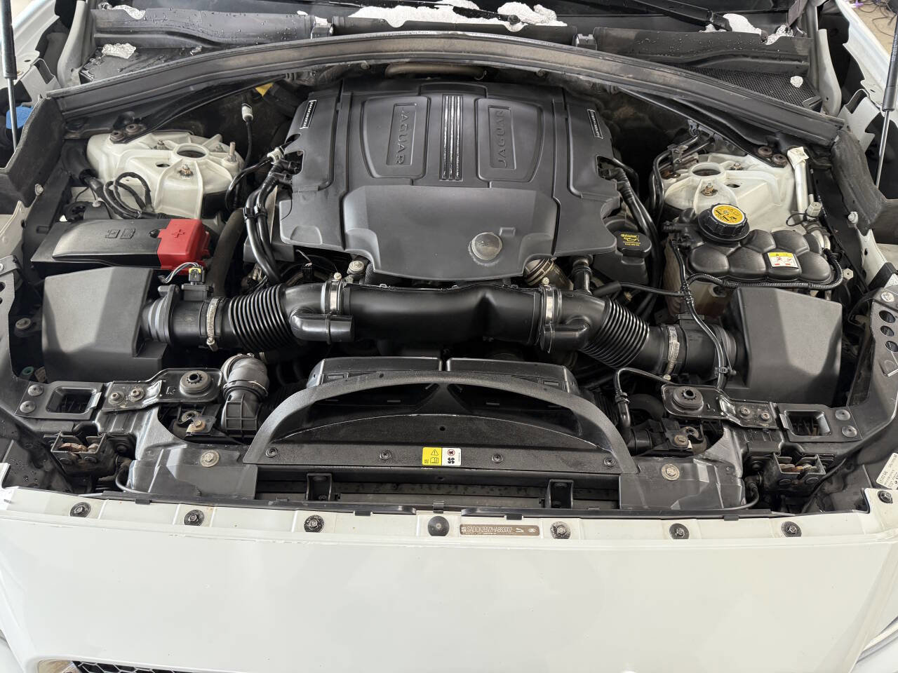 Used 2017 Jaguar F-PACE Prestige image 30