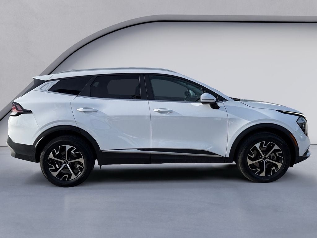 Used 2023 Kia Sportage EX AWD/4WD image 6