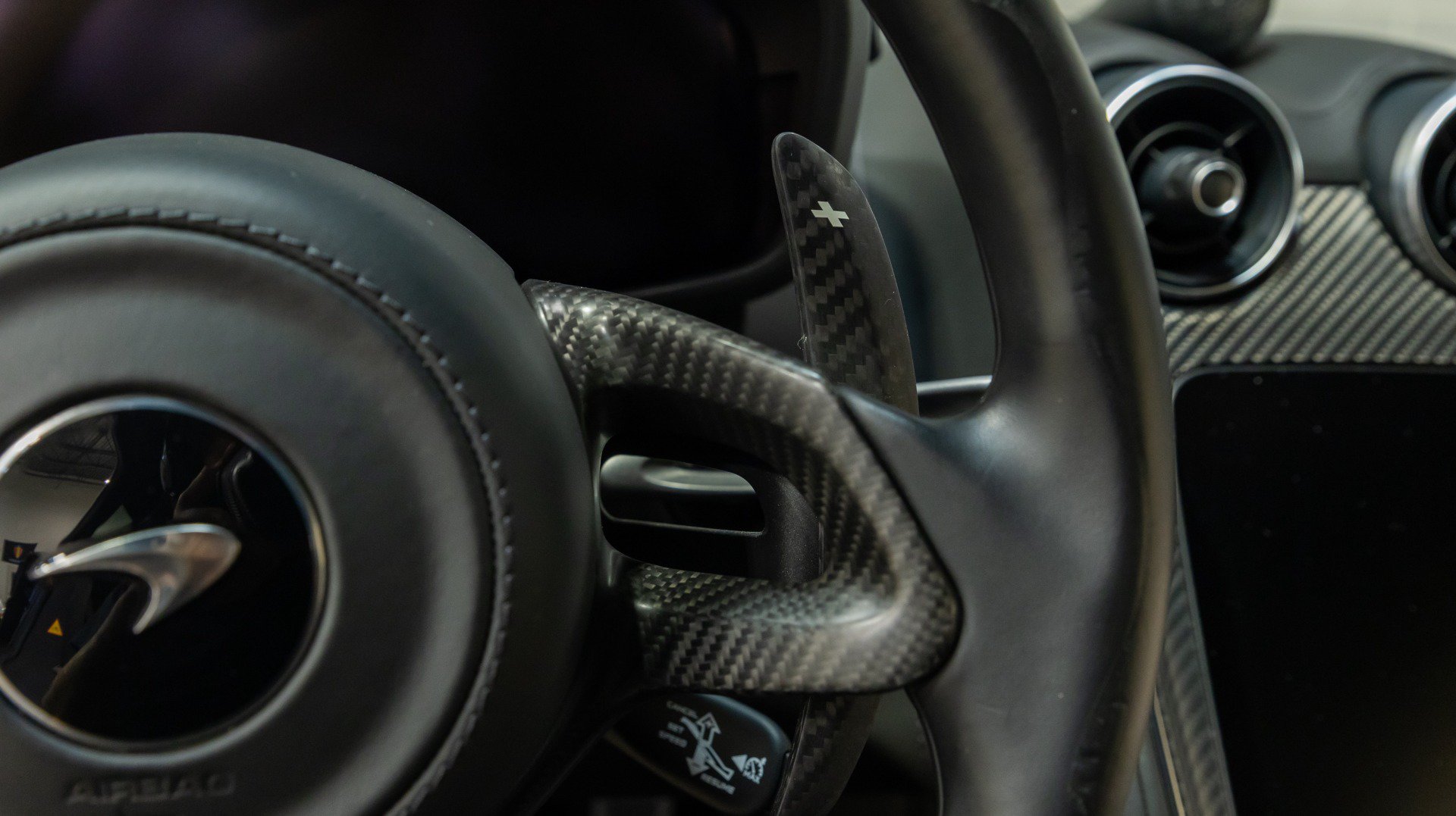 Used 2019 McLaren 570S Coupe RWD image 46