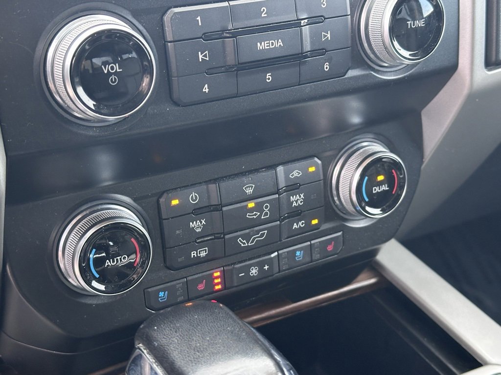 Used 2020 Ford F150 Lariat w/ Equipment Group 502A Luxury image 17