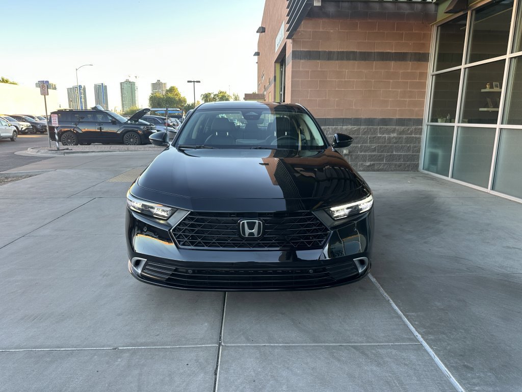Used 2024 Honda Accord Touring image 9